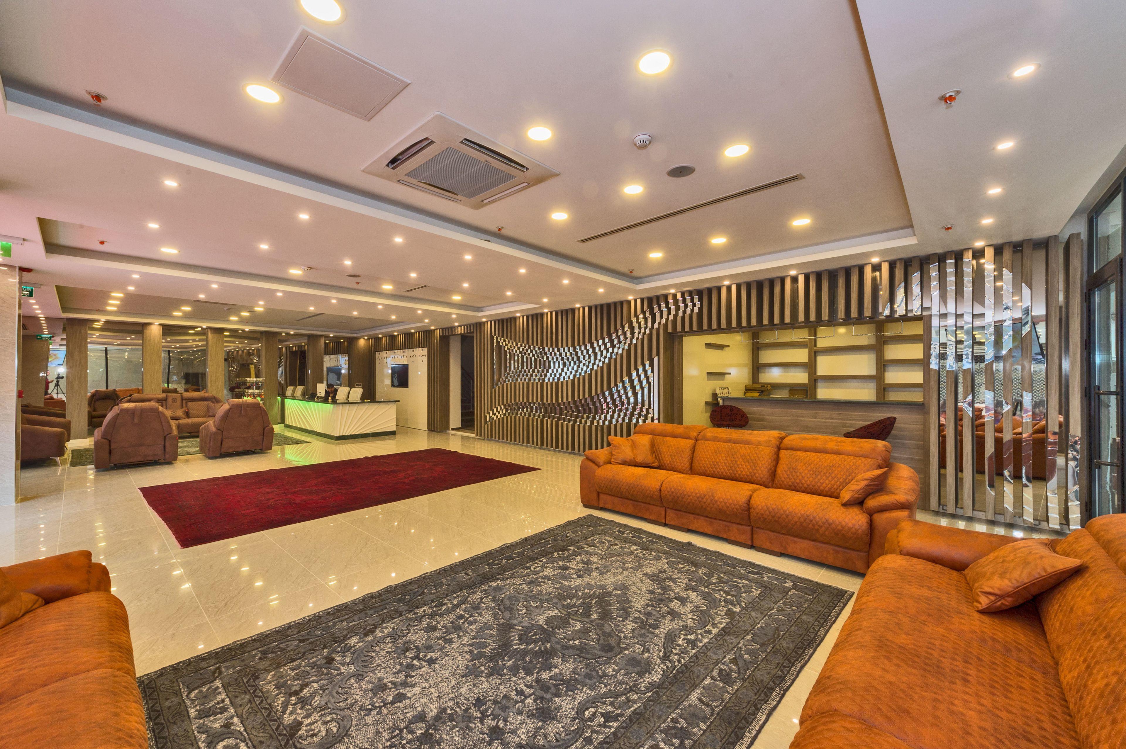 Grand Palace Hotel — Photos 1